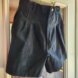 Leather pleated shorts sz11 Black